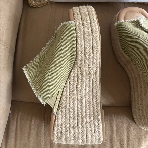 Lucky Brand Olive Green Wedge Sandals - Picture 6 of 7